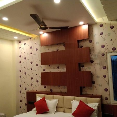 Hotel Delight Deluxe Pipra Dewās المظهر الخارجي الصورة