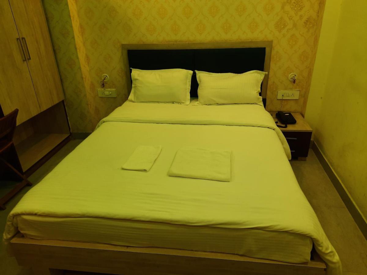 Hotel Delight Deluxe Pipra Dewās المظهر الخارجي الصورة