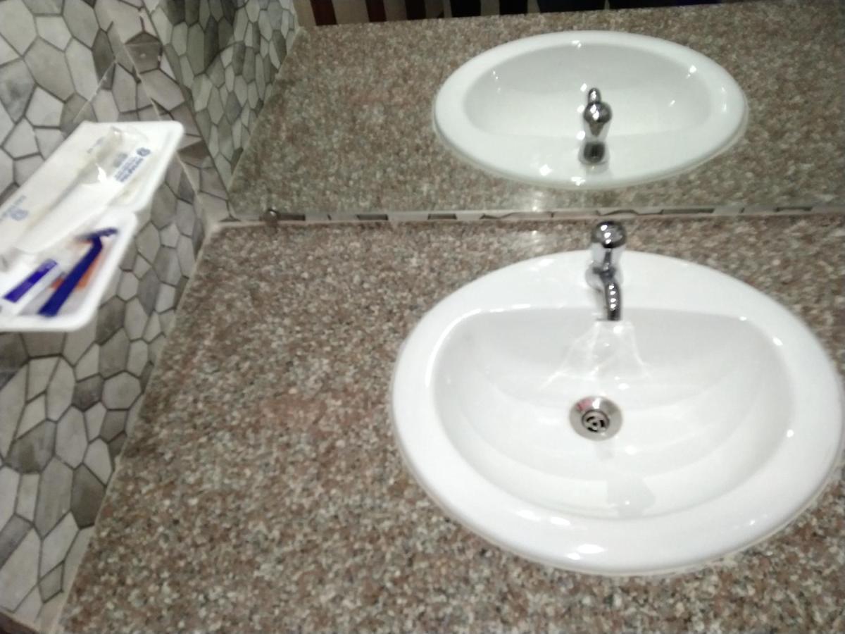 Hotel Delight Deluxe Pipra Dewās المظهر الخارجي الصورة