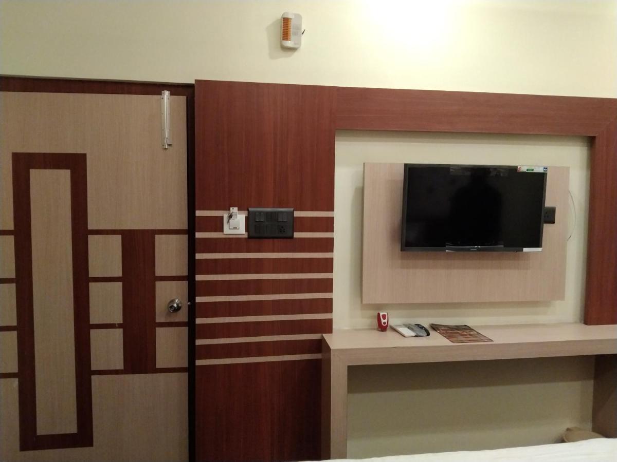 Hotel Delight Deluxe Pipra Dewās المظهر الخارجي الصورة